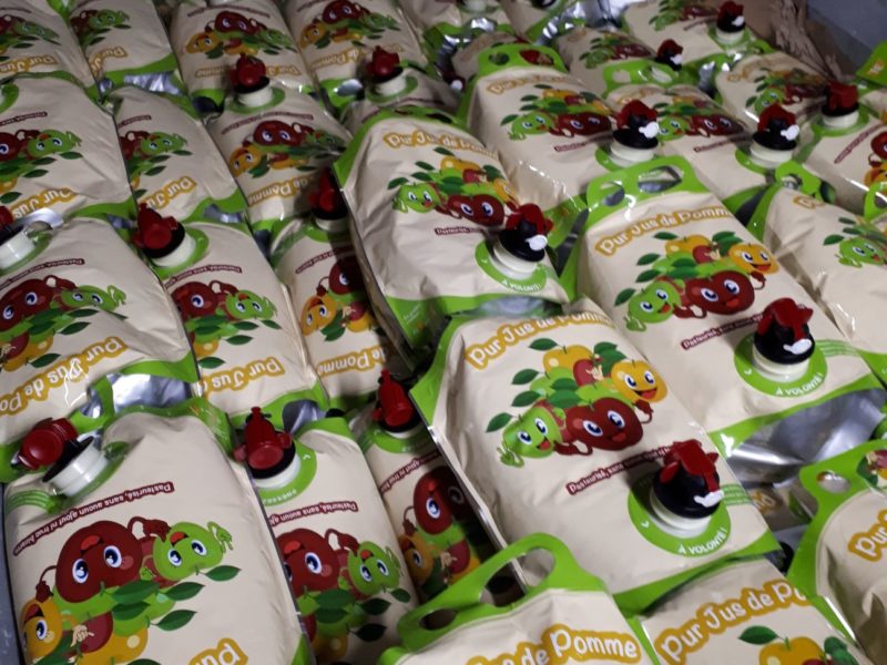 Vente de jus et de fruits des Vergers Vivants de Lieusaint