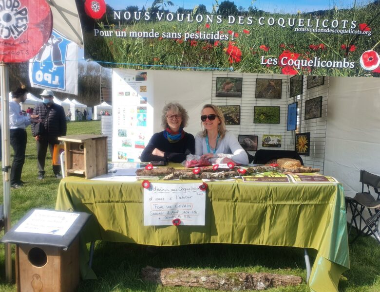 Les Coquelicombs militent au printemps des jardiniers